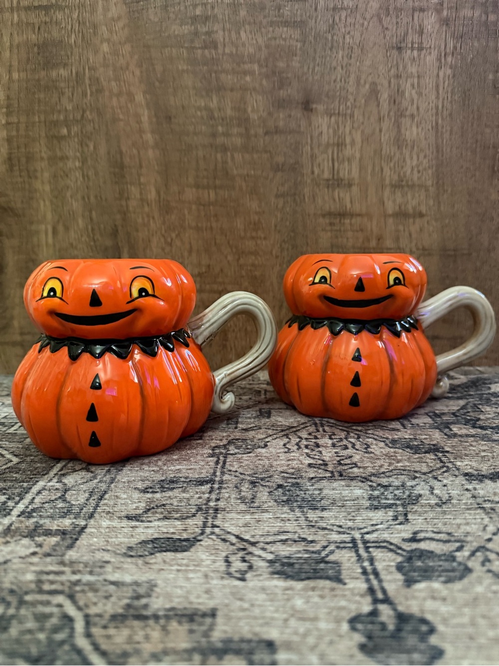 Viral vintage Johanna Parker Ceramic Pumpkin Mug Pair